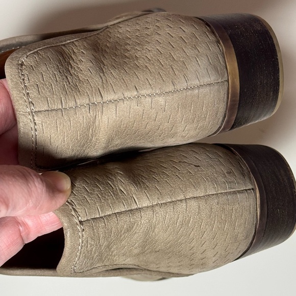 ✨ Lucky Brand Perforated Suede Booties – Women’s 6.5 ✨ - Picture 9 of 9